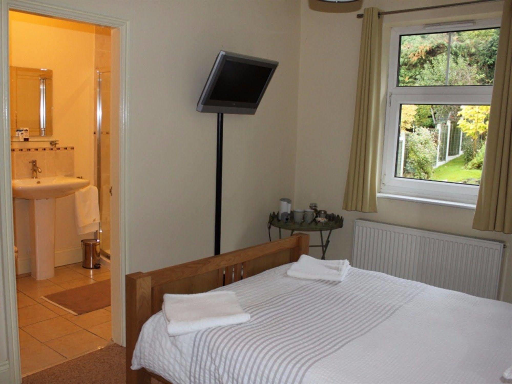 Barton House Bed & Breakfast Matlock  Bagian luar foto